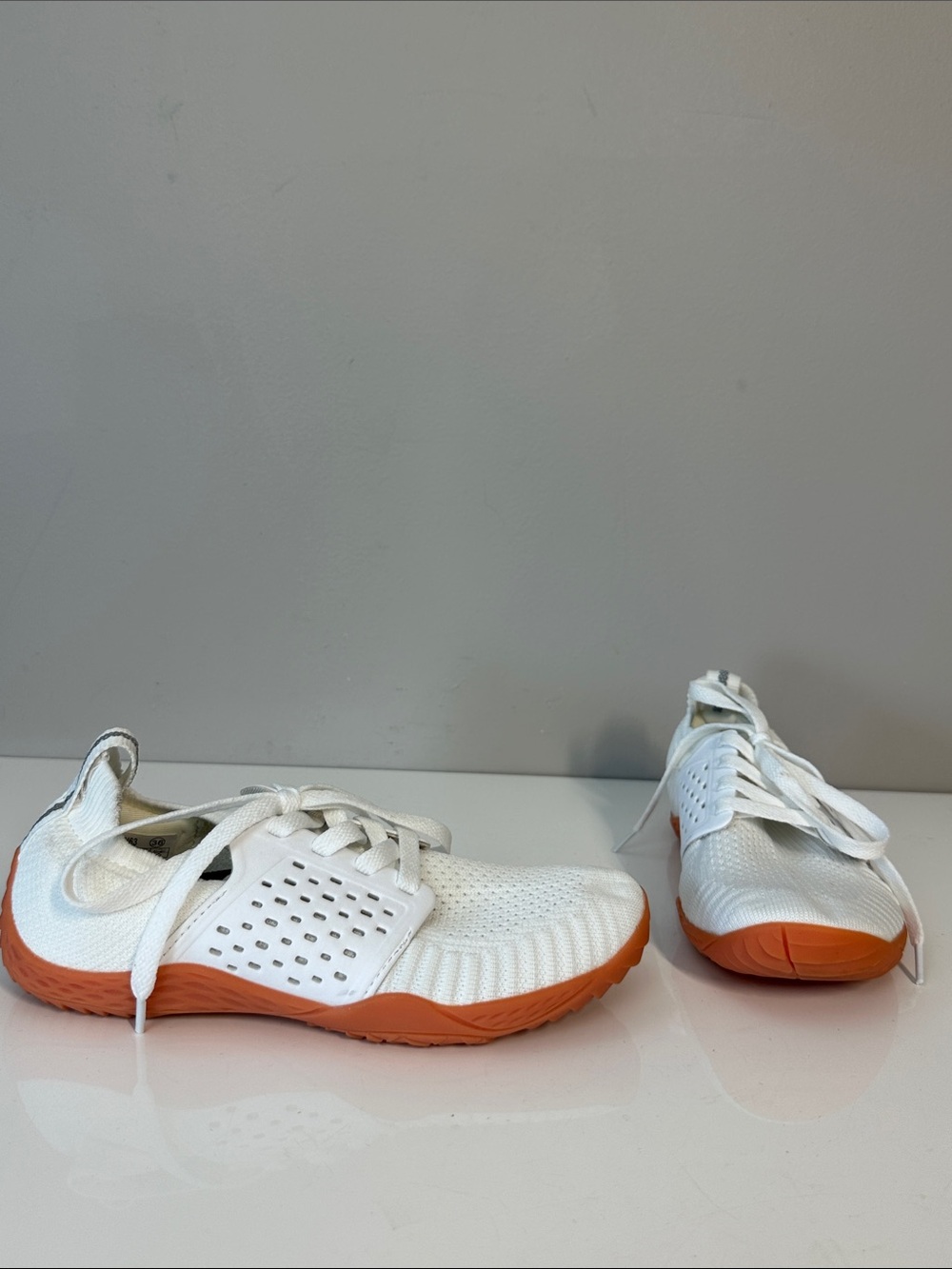 WHITIN Women’s Barefoot & Minimalist Zero Drop Hiking Sneakers Size 6 Hiking